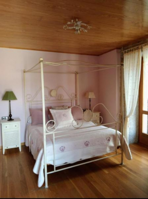  Casa Rosalia  Лобиоз